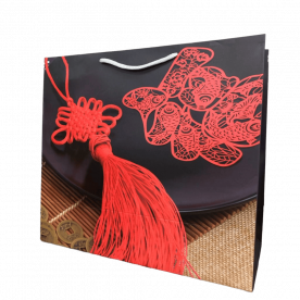 Подарочный пакет «Красный талисман» 33 х 37 х 15